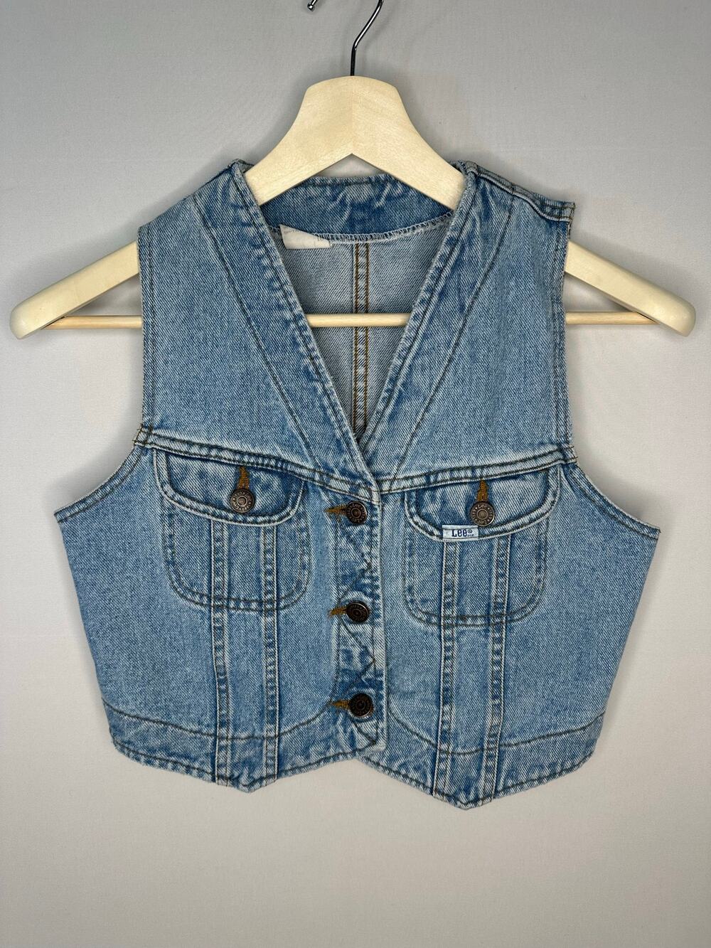 Vintage 1980’s Lee Fitted Denim Button Front Jacket Size Medium